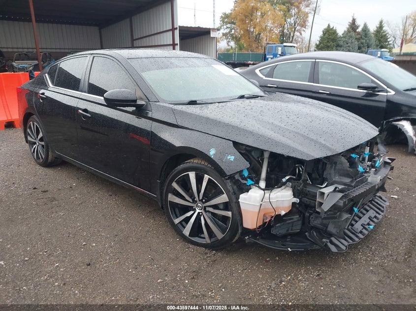 NISSAN ALTIMA SR FWD