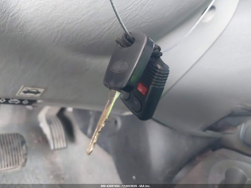 2005 Ford Focus Zx4 VIN: 1FAFP34N65W162853 Lot: 43597454