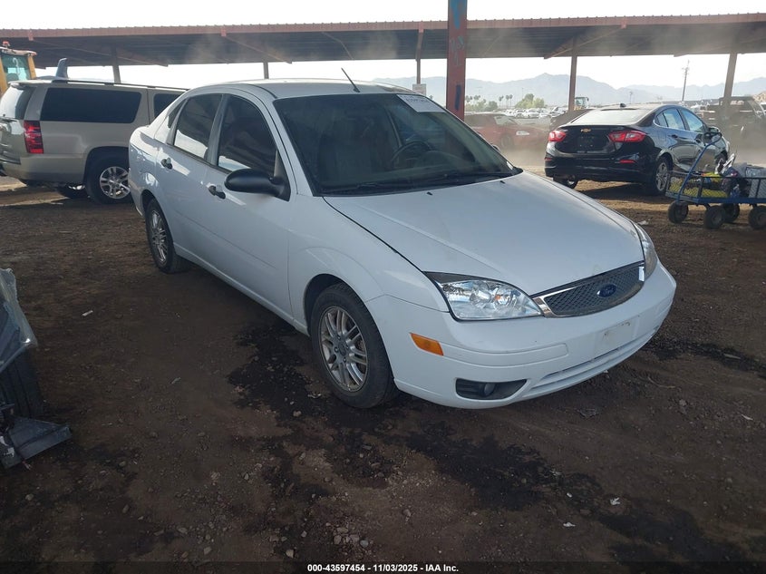 2005 FORD FOCUS