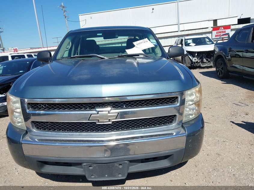2008 Chevrolet Silverado 1500 Work Truck VIN: 1GCEK19C18E137871 Lot: 43597470