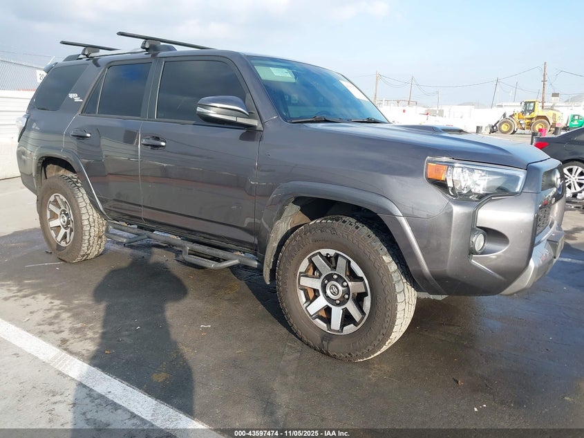 2018 TOYOTA 4RUNNER TRD OFF ROAD PREMIUM - JTEBU5JR7J5577695