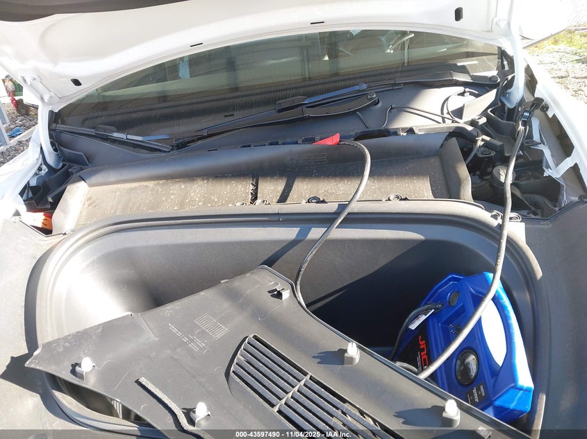 2024 Tesla Model Y Long Range Dual Motor All-Wheel Drive VIN: 7SAYGDEE6RF186297 Lot: 43597490