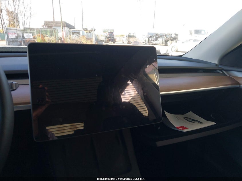 2024 Tesla Model Y Long Range Dual Motor All-Wheel Drive VIN: 7SAYGDEE6RF186297 Lot: 43597490