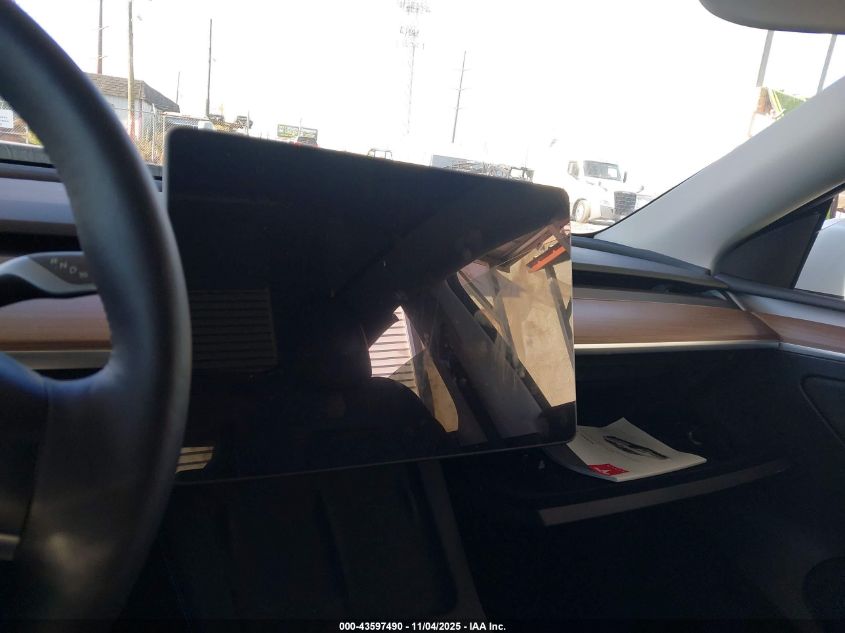 2024 Tesla Model Y Long Range Dual Motor All-Wheel Drive VIN: 7SAYGDEE6RF186297 Lot: 43597490