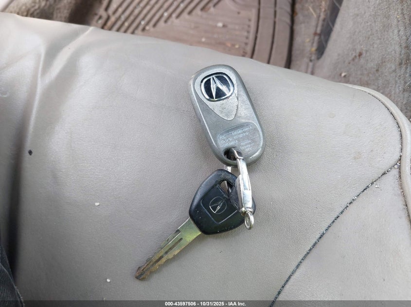 2002 Acura Rl 3.5 VIN: JH4KA96522C011305 Lot: 43597506