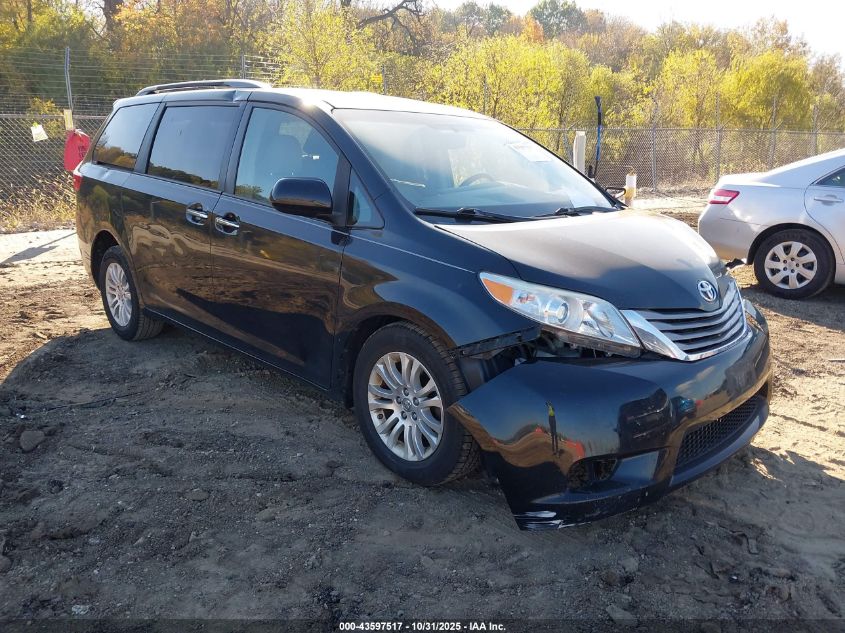 TOYOTA SIENNA XLE 8 PASSENGER