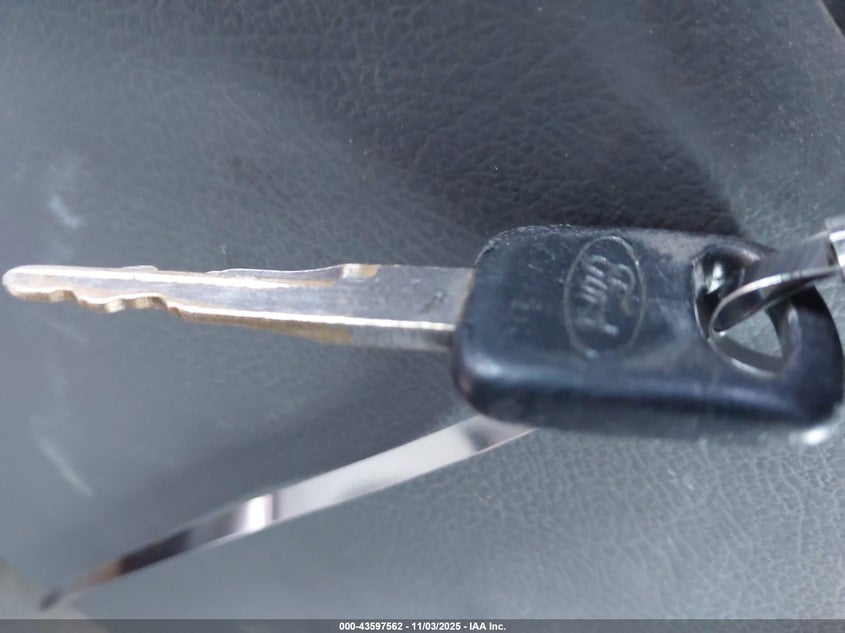 2005 Ford E-350 Cutaway Standard VIN: 1FDWE35L85HA71032 Lot: 43597562