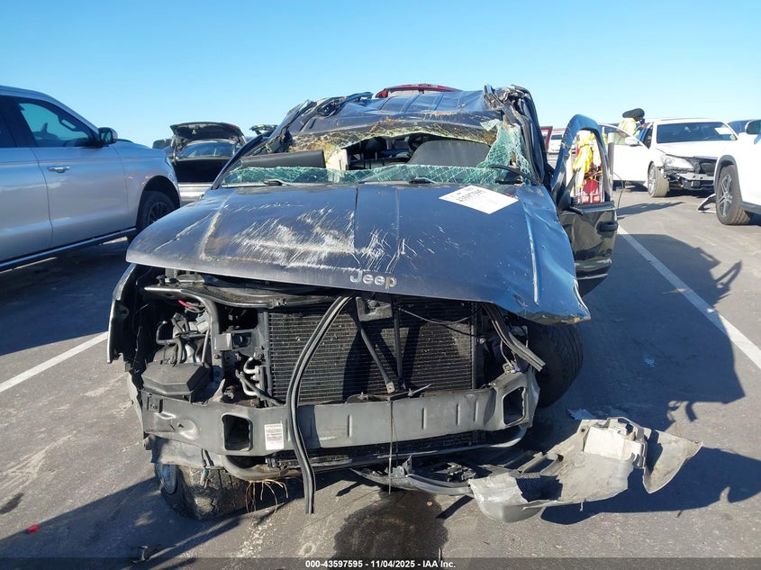 2002 Jeep Grand Cherokee Sport VIN: 1J4GW38S72C253509 Lot: 43597595