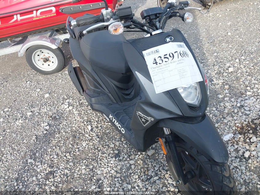 2017 KYMCO USA INC SUPER 8 150R/150X - LC2D3J105HC200358