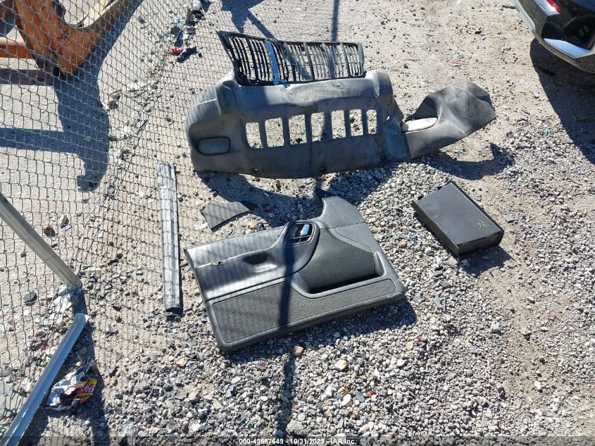 2000 Jeep Grand Cherokee Laredo VIN: 1J4G248S4YC145777 Lot: 43597649