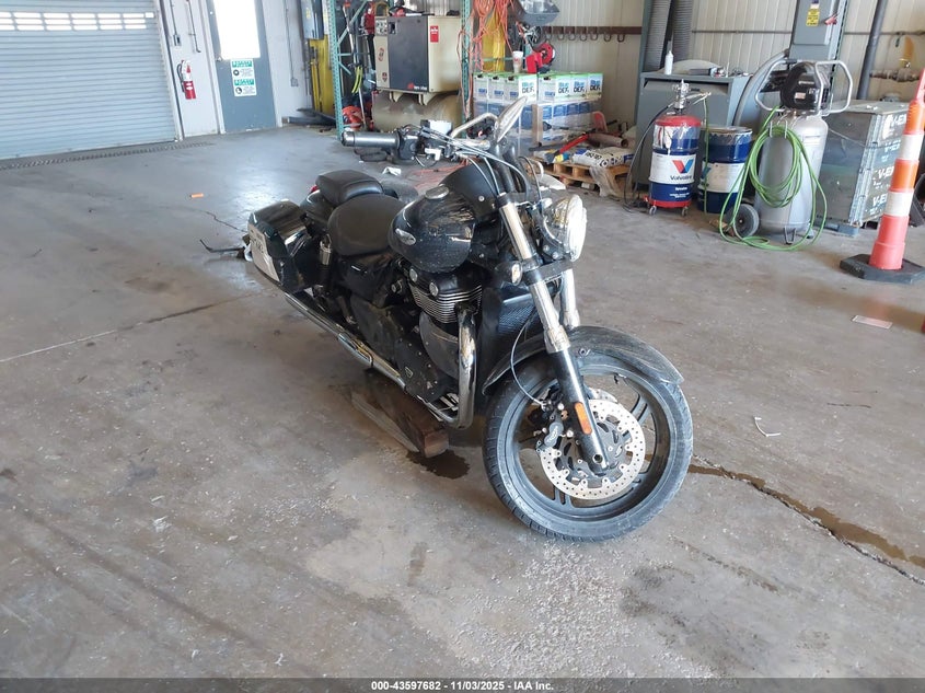 2012 TRIUMPH MOTORCYCLE THUNDERBIRD STORM ABS - SMTB03WF7CJ542606