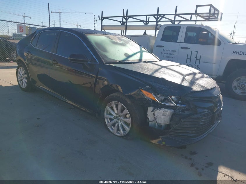 2019 TOYOTA CAMRY LE - 4T1B11HK4KU849430