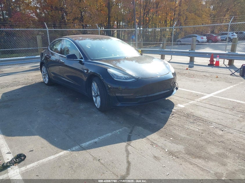 TESLA MODEL 3 LONG RANGE/PERFORMANCE