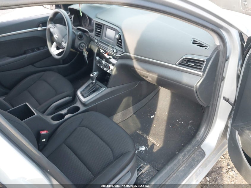 2020 HYUNDAI ELANTRA SE KMHD74LF5LU950805