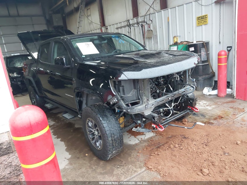 CHEVROLET COLORADO 4WD SHORT BOX ZR2