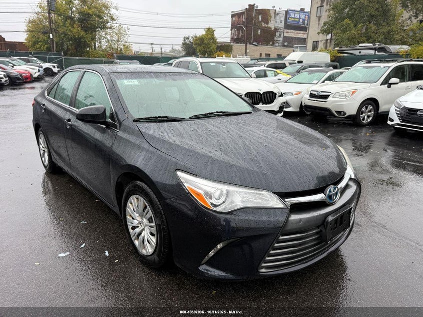 TOYOTA CAMRY HYBRID LE