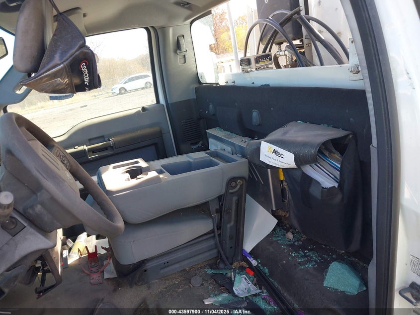 2016 Ford F-450 Chassis Xl VIN: 1FDUF4GT1GED32643 Lot: 43597900