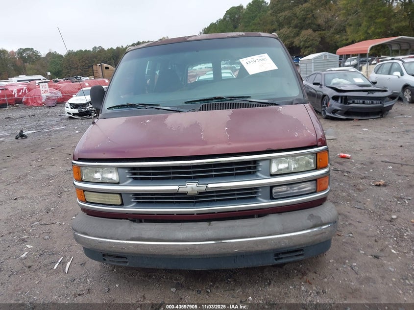 2002 Chevrolet Express VIN: 1GNFG15M621148116 Lot: 43597905