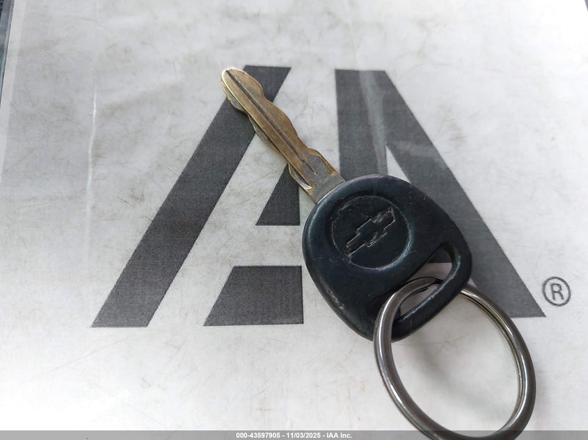 2002 Chevrolet Express VIN: 1GNFG15M621148116 Lot: 43597905