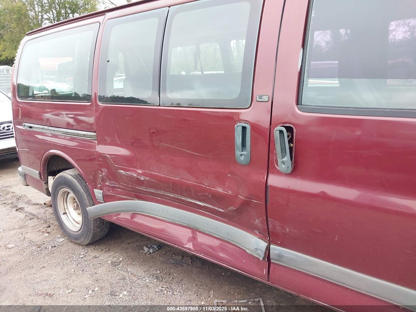 2002 Chevrolet Express VIN: 1GNFG15M621148116 Lot: 43597905