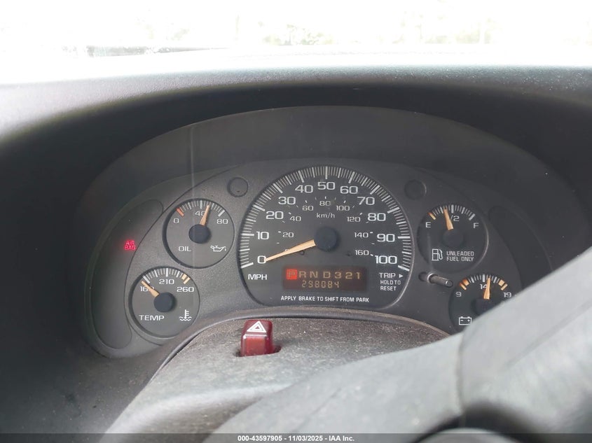 2002 Chevrolet Express VIN: 1GNFG15M621148116 Lot: 43597905