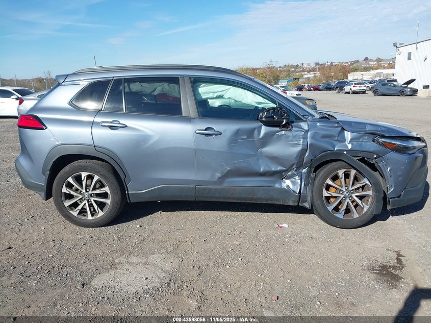 2022 TOYOTA COROLLA CROSS XLE - 7MUDAABG9NV024872