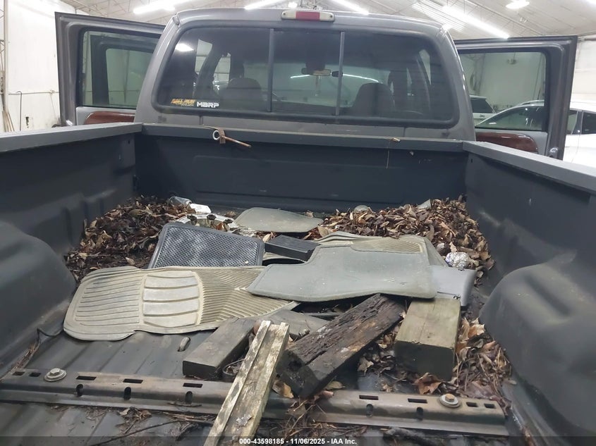 2003 Ford F-450 Lariat/Xl/Xlt VIN: 1FDXW46PX3EC58831 Lot: 43598185