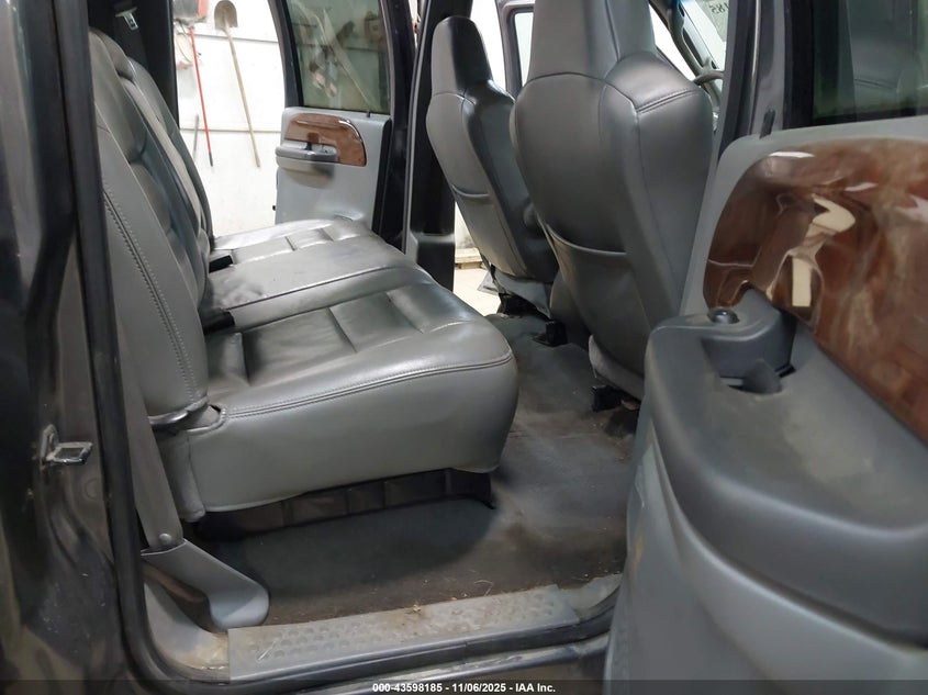 2003 Ford F-450 Lariat/Xl/Xlt VIN: 1FDXW46PX3EC58831 Lot: 43598185