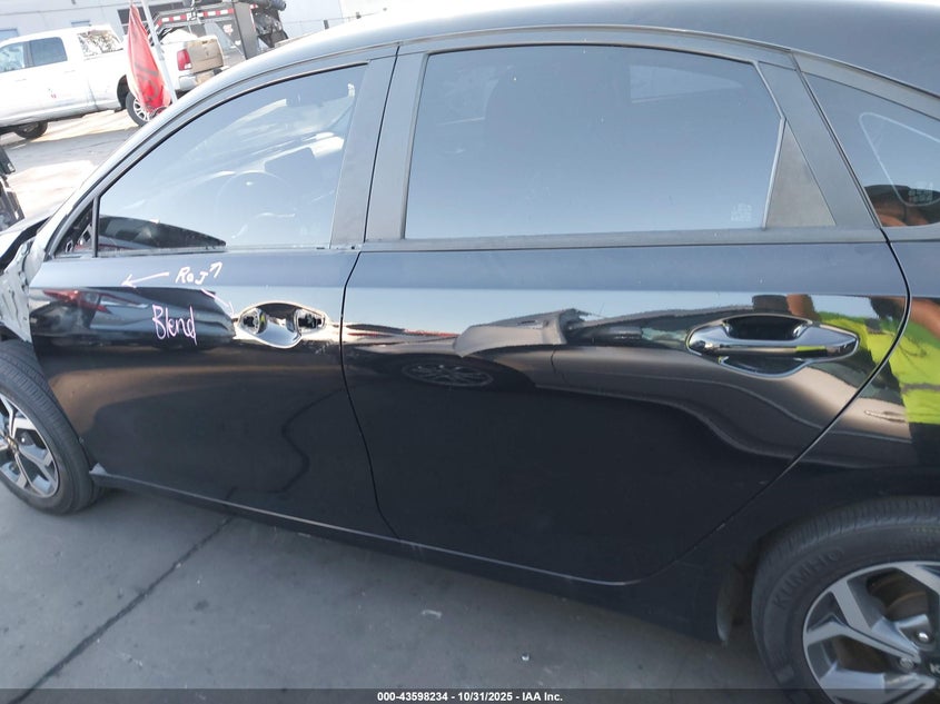 2021 Kia Forte Lxs VIN: 3KPF24AD7ME295494 Lot: 43598234