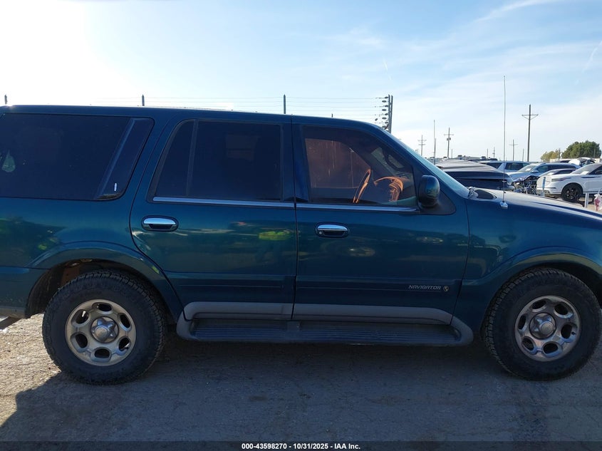 1998 Lincoln Navigator VIN: 5LMPU28L9WLJ13815 Lot: 43598270