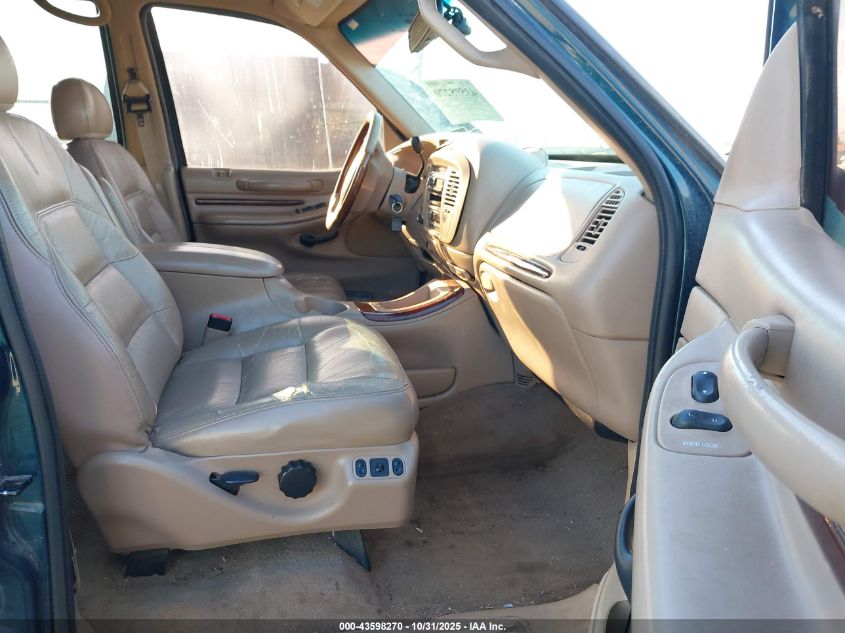 5LMPU28L9WLJ13815 1998 LINCOLN NAVIGATOR photo no. 5