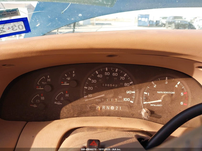 1998 Lincoln Navigator VIN: 5LMPU28L9WLJ13815 Lot: 43598270