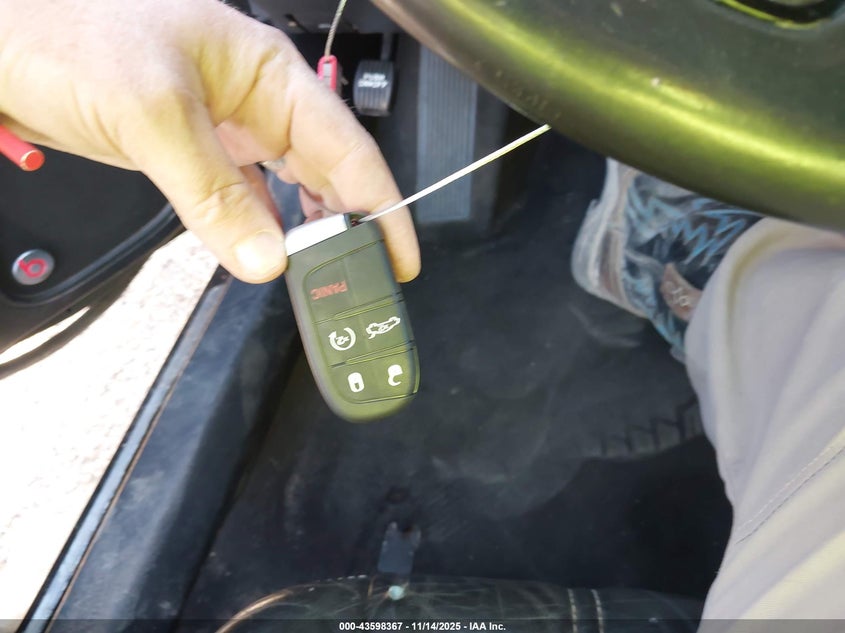 2015 Chrysler 300 300S VIN: 2C3CCABG4FH853949 Lot: 43598367