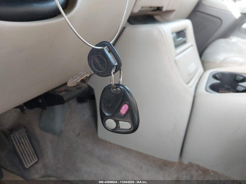 2002 GMC Yukon Slt VIN: 1GKEK13Z62R268974 Lot: 43598524