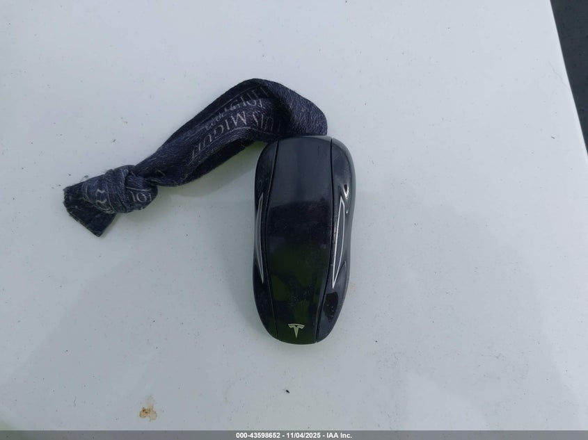 2013 Tesla Model S VIN: 5YJSA1DN3DFP13788 Lot: 43598652