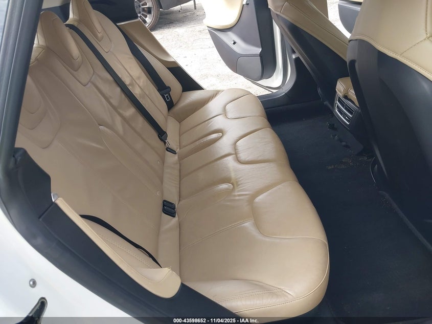 2013 Tesla Model S VIN: 5YJSA1DN3DFP13788 Lot: 43598652