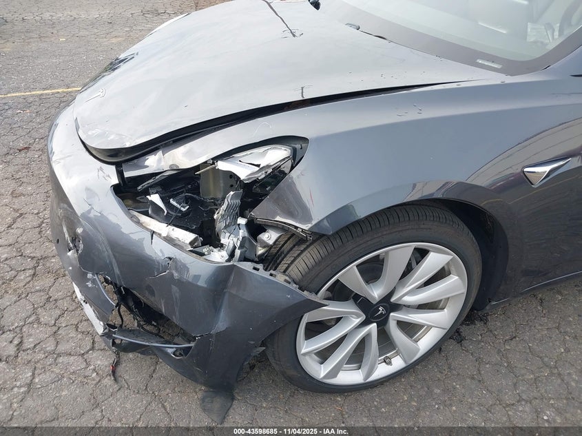 2019 Tesla Model 3 Long Range/Performance VIN: 5YJ3E1EBXKF453481 Lot: 43598685