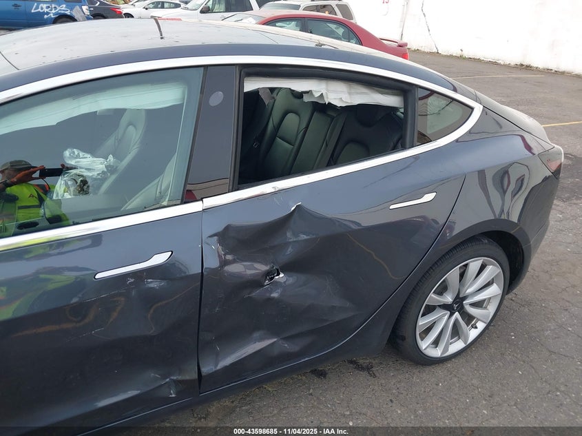 2019 Tesla Model 3 Long Range/Performance VIN: 5YJ3E1EBXKF453481 Lot: 43598685