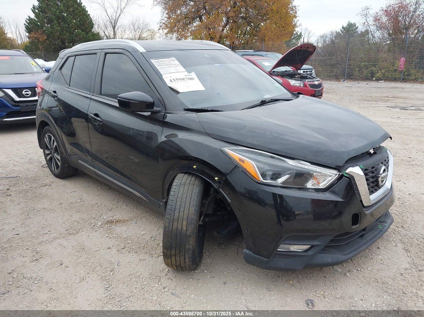 NISSAN KICKS SR XTRONIC CVT