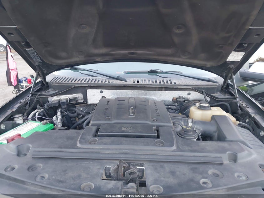 2007 Lincoln Navigator Ultimate VIN: 5LMFU28557LJ02194 Lot: 43598711