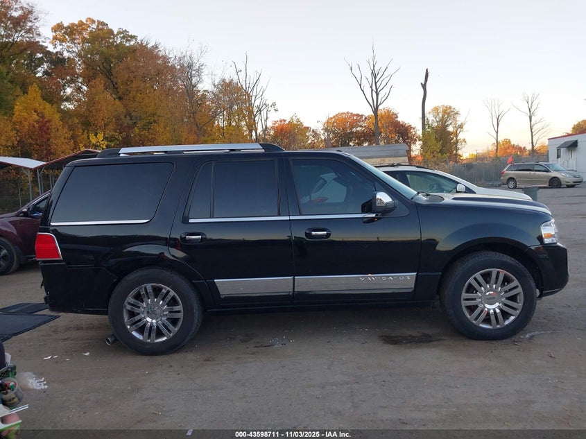 2007 Lincoln Navigator Ultimate VIN: 5LMFU28557LJ02194 Lot: 43598711