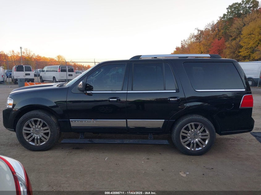 2007 Lincoln Navigator Ultimate VIN: 5LMFU28557LJ02194 Lot: 43598711