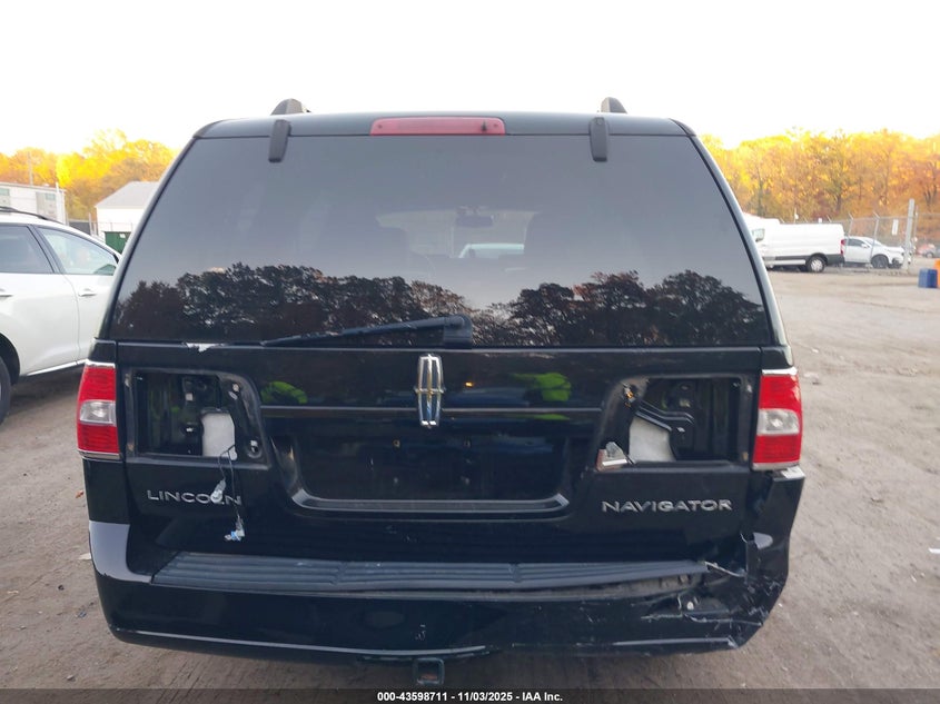 2007 Lincoln Navigator Ultimate VIN: 5LMFU28557LJ02194 Lot: 43598711