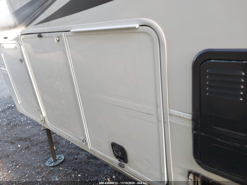 2022 GRAND DESIGN TRAILER(VIN: 573FS3620NAA10121