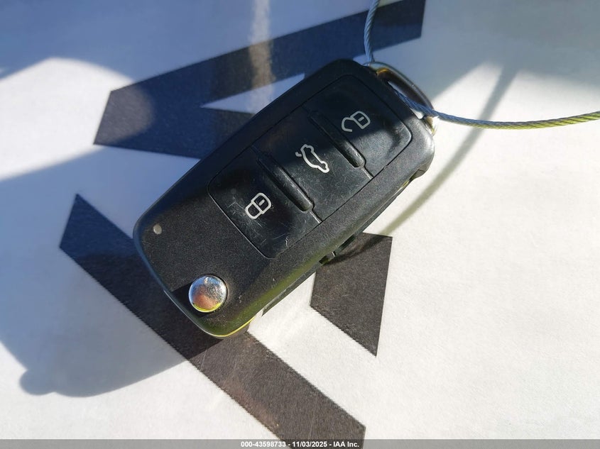 2013 VOLKSWAGEN JETTA 2.0L TDI - 3VWLL7AJ3DM375580