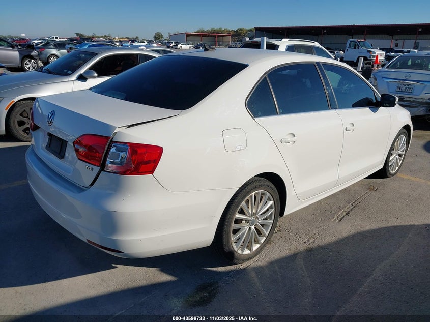 2013 VOLKSWAGEN JETTA 2.0L TDI - 3VWLL7AJ3DM375580