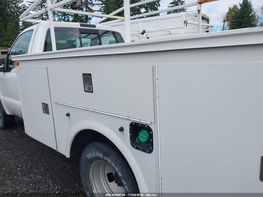 2008 Ford F-350 Chassis Xl/Xlt VIN: 1FDWF36R38EE41938 Lot: 43598734