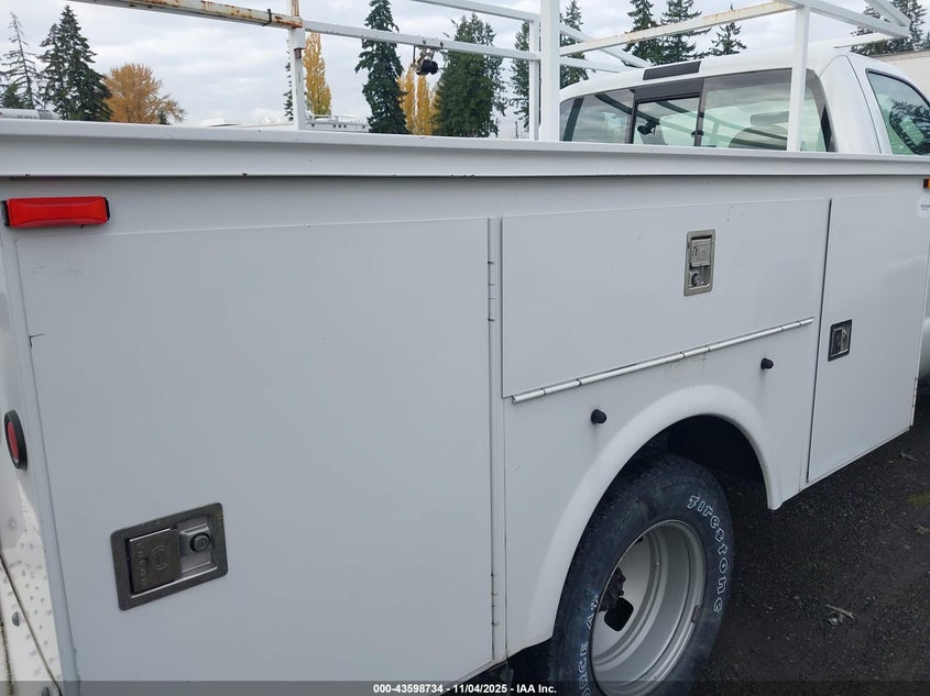 2008 Ford F-350 Chassis Xl/Xlt VIN: 1FDWF36R38EE41938 Lot: 43598734