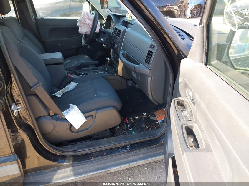 1C4PJMAK8CW124487 2012 JEEP LIBERTY (NORTH AMERICA) photo no. 5
