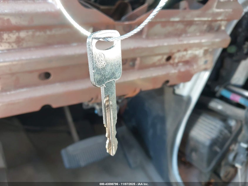 2005 Ford E-150 Commercial/Recreational VIN: 1FTRE14W35HB18761 Lot: 43598796